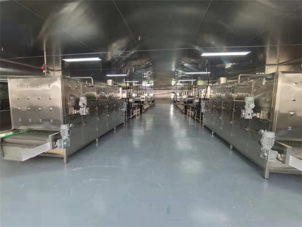 兩條并列的調理包巴氏殺菌烘干流水線